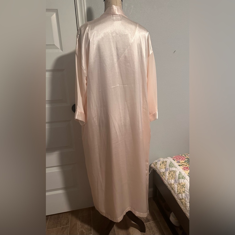 Vintage Alexandra Nicole long peach nightdress Satin like Robe and Nightgown Set - Picture 5 of 9